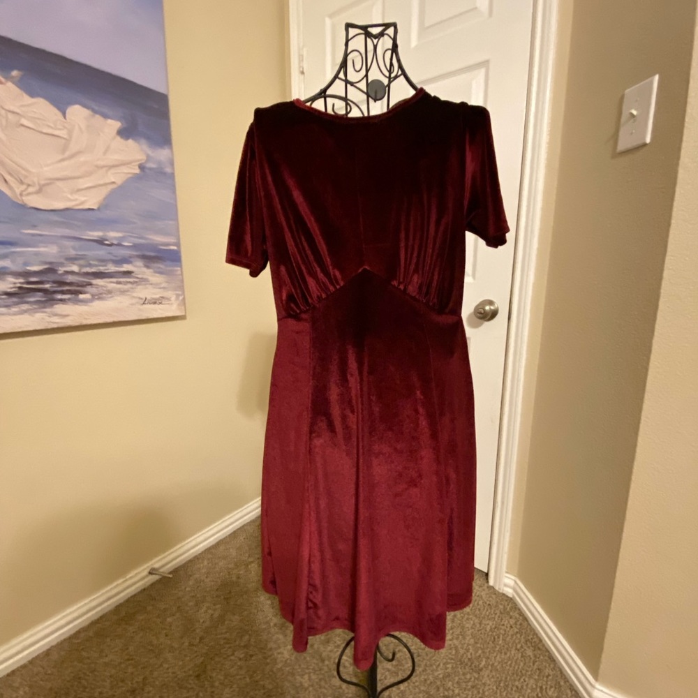 ASOS velvet dress in excellent condition!